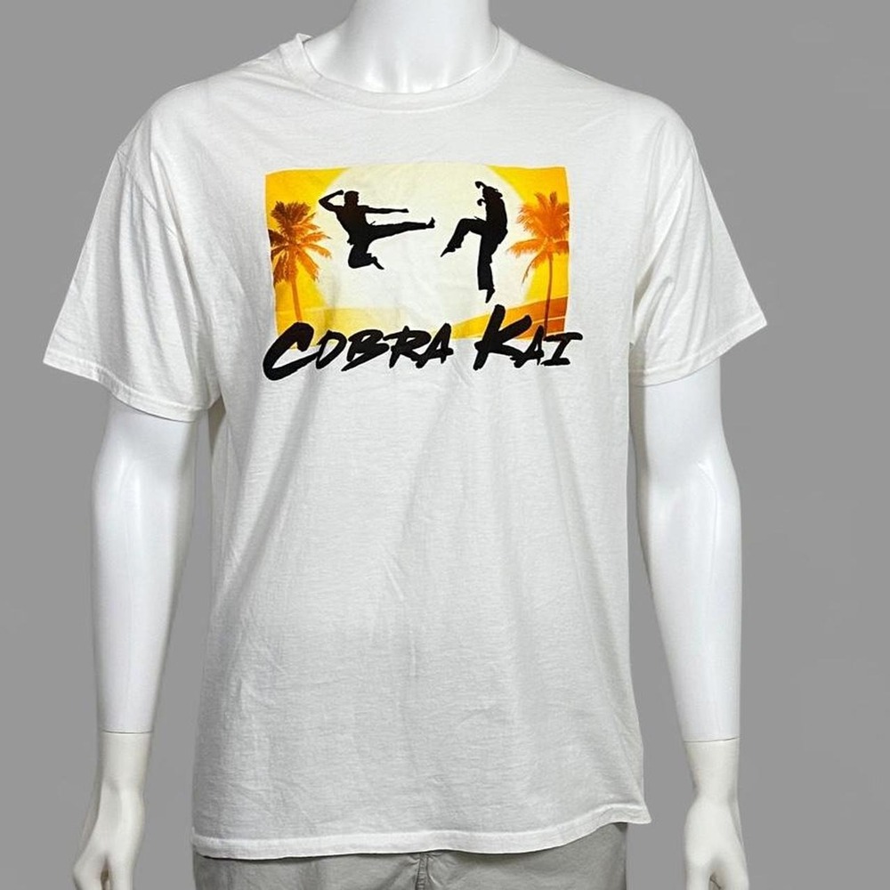 Cobra Kai Sunset Graphic T-Shirt White Karate Kid TV Series Tee Size L 2021